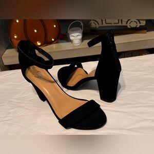 Smooth And Sleek Block Heel Size 8